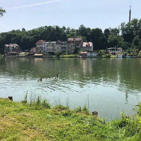 Apartment Mit Wasserzugang